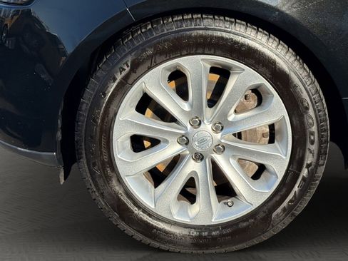Used 2016 Land Rover Range Rover HSE image 22