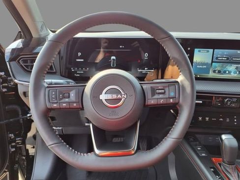 New 2025 Nissan Kicks SR w/ SR Premium Package AWD/4WD image 17
