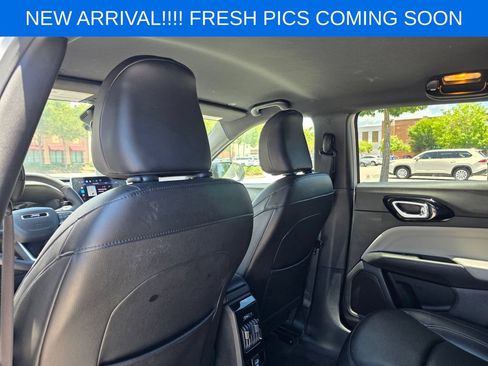 Used 2025 Jeep Compass Limited AWD/4WD image 15