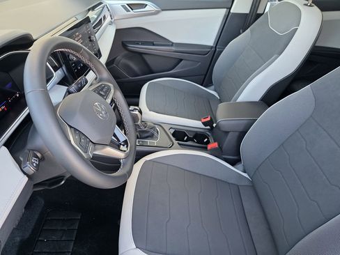 New 2026 Volkswagen Taos SE FWD image 11