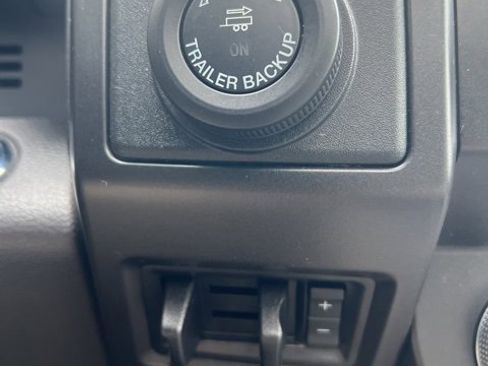 Used 2021 Ford Expedition Limited image 43