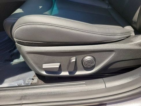 Certified 2026 Genesis G70 2.5T RWD image 16