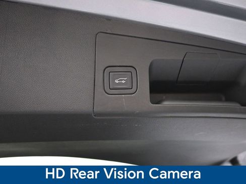 Used 2025 Cadillac XT5 Premium Luxury image 14