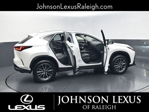 Certified 2025 Lexus NX 250 FWD w/ Accessory Package (Z1) image 32
