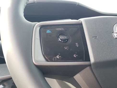 Certified 2025 Nissan Murano SV image 33