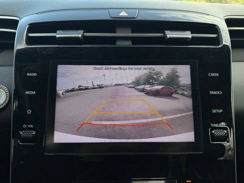 Used 2022 Hyundai Tucson SEL w/ Convenience + Premium Package FWD image 19