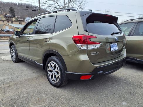 Certified 2024 Subaru Forester Premium image 4