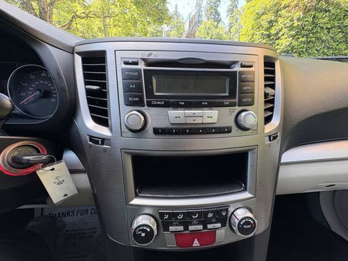 Used 2014 Subaru Outback 2.5i w/ Alloy Wheel Package AWD/4WD image 10