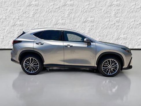 Used 2022 Lexus NX 350h AWD image 2