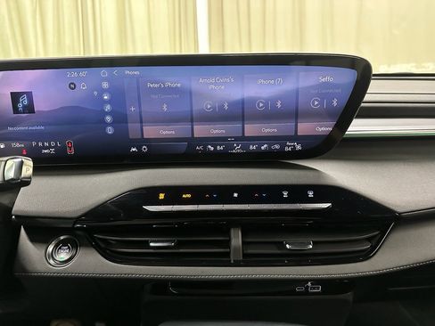 Used 2025 Buick Enclave Sport Touring image 33