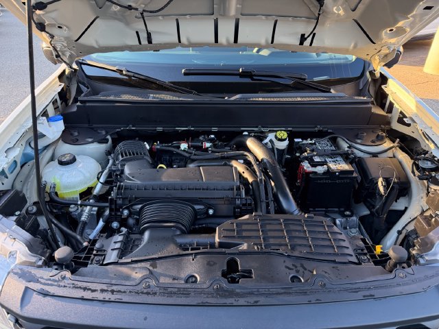 Used 2025 Ford Maverick Lariat AWD/4WD image 32
