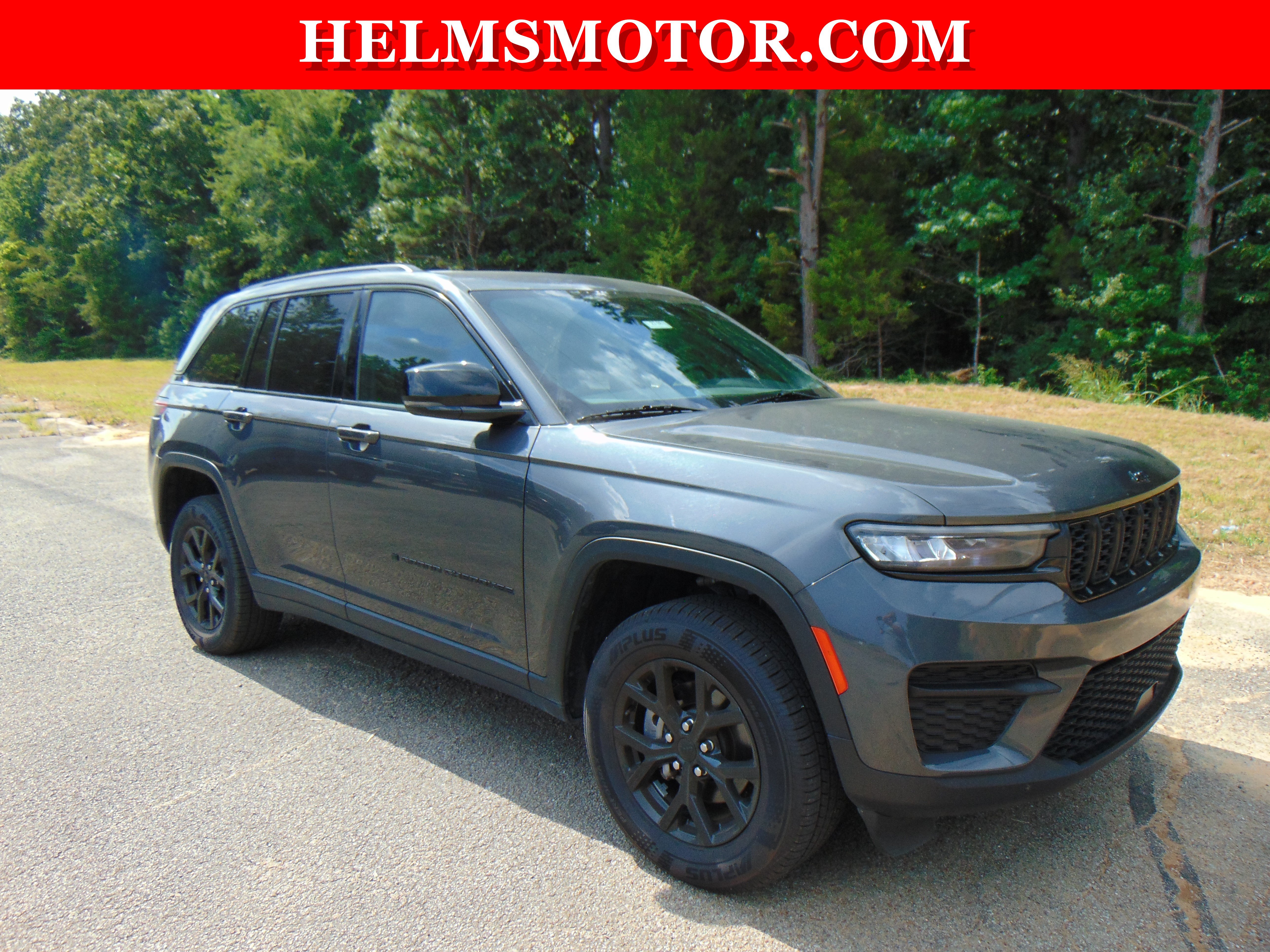 Certified 2024 Jeep Grand Cherokee Altitude RWD image 13