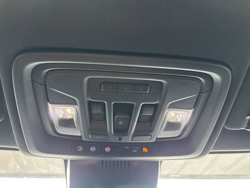 Used 2025 GMC Sierra 1500 AT4 w/ AT4 Premium Package image 25