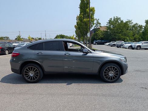 Used 2019 Mercedes-Benz GLC 300 4MATIC Coupe image 2