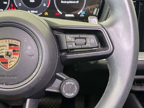 Used 2024 Porsche Cayenne image 37
