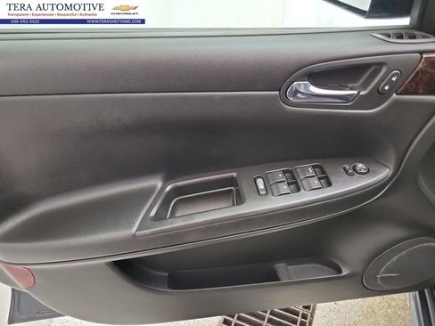 Used 2013 Chevrolet Impala LTZ FWD image 15