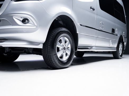 Used 2022 Mercedes-Benz Sprinter 144 Cargo image 87