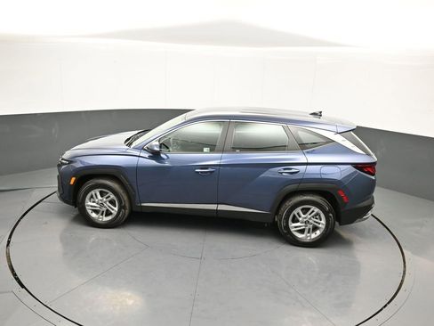 Certified 2025 Hyundai Tucson SE image 40