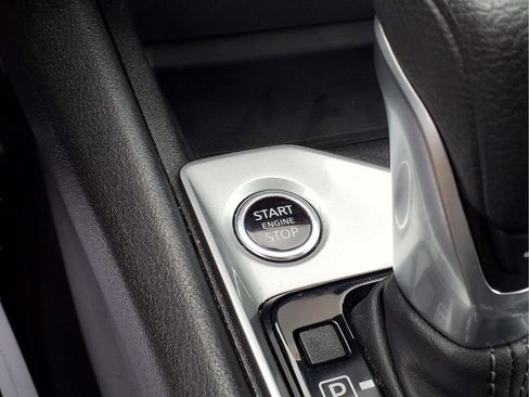 Used 2025 Nissan Altima 2.5 SV FWD image 15