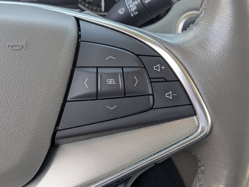 Used 2020 Cadillac XT5 Premium Luxury FWD image 25