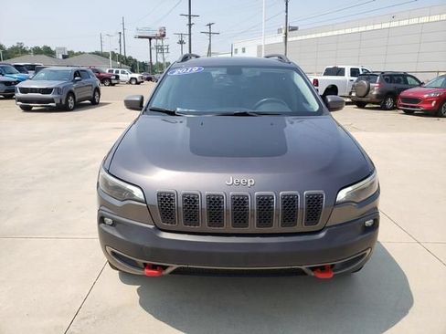 Used 2019 Jeep Cherokee Trailhawk w/ Cold Weather Group AWD/4WD image 10
