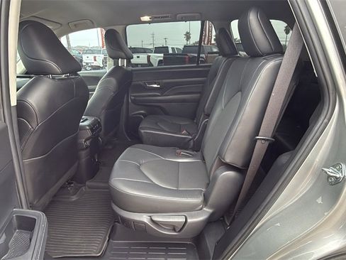 Used 2024 Toyota Grand Highlander XLE image 15