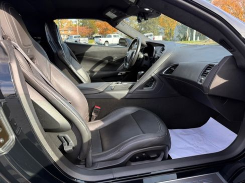 Used 2017 Chevrolet Corvette Stingray w/ 3LT Preferred Equipment Group image 21