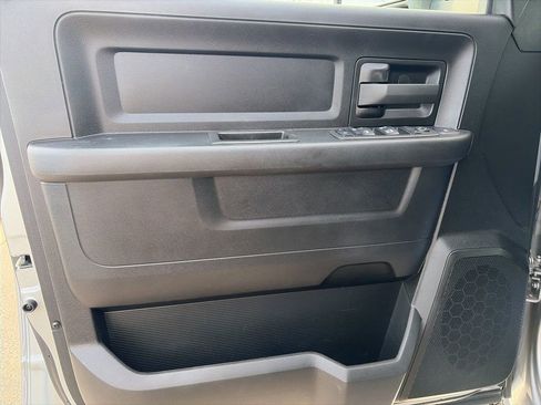 Used 2024 RAM 3500 Tradesman w/ Chrome Appearance Group image 9