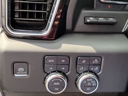 Used 2025 GMC Sierra 1500 Denali Ultimate image 20