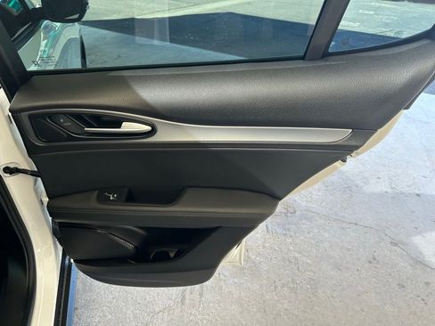 New 2025 Alfa Romeo Stelvio Sprint w/ Convenience Package image 16