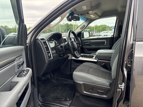 Used 2018 RAM 1500 Big Horn AWD/4WD image 9