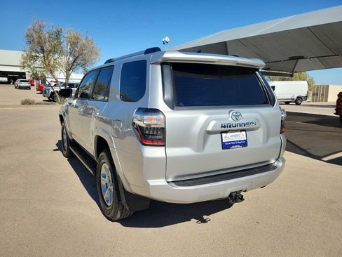 Used 2022 Toyota 4Runner SR5 image 4