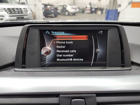 Used 2016 BMW 320i xDrive Sedan image 2