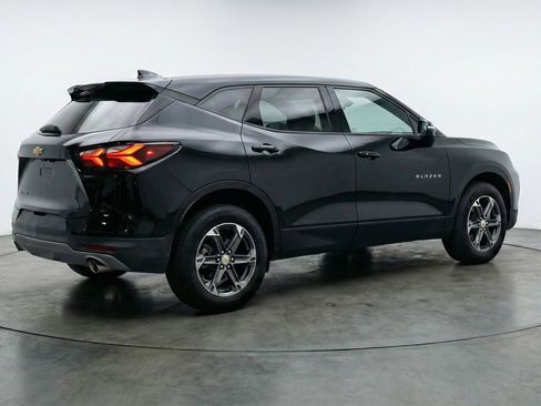 Used 2025 Chevrolet Blazer LT image 9