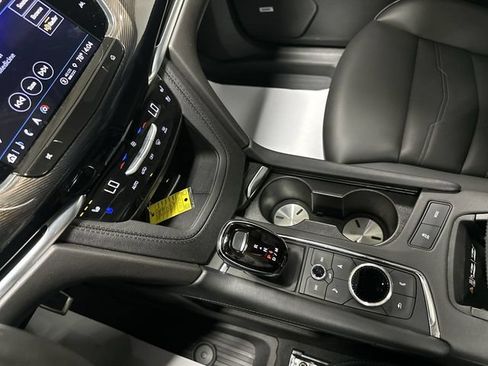 Certified 2025 Cadillac XT6 Sport w/ Platinum Package AWD/4WD image 14