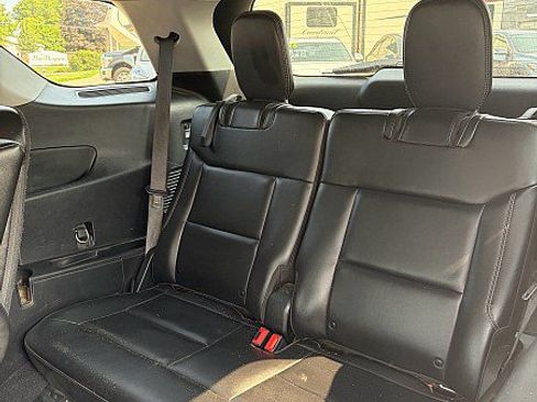 Used 2021 Ford Explorer XLT w/ Equipment Group 202A AWD/4WD image 18