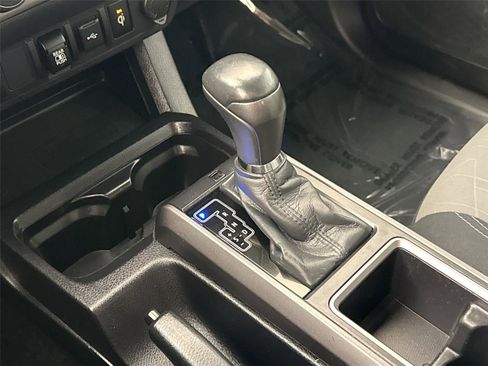Used 2021 Toyota Tacoma TRD Off-Road AWD/4WD image 23