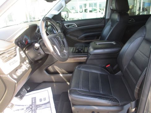 Used 2018 GMC Yukon Denali image 4