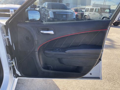 Used 2018 Dodge Charger R/T image 25