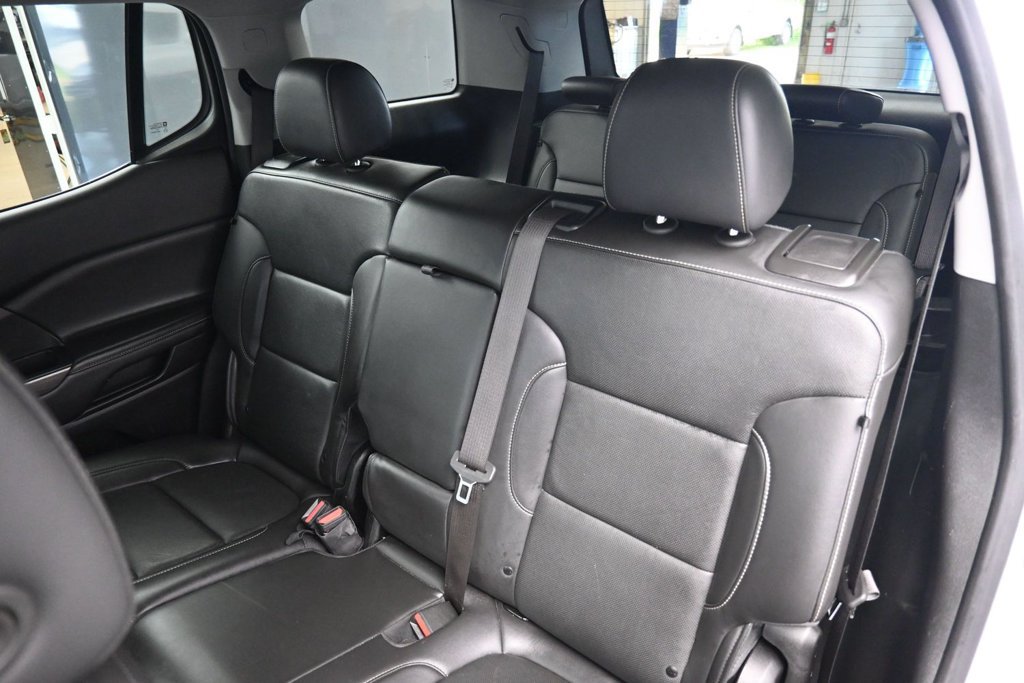 Used 2023 GMC Acadia SLT FWD image 20