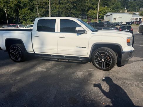 Used 2015 GMC Sierra 1500 SLE w/ Carbon-22 Edition AWD/4WD image 16