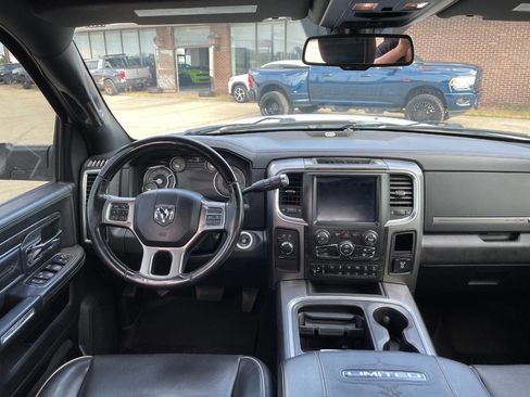 Used 2018 RAM 3500 Laramie Longhorn image 24