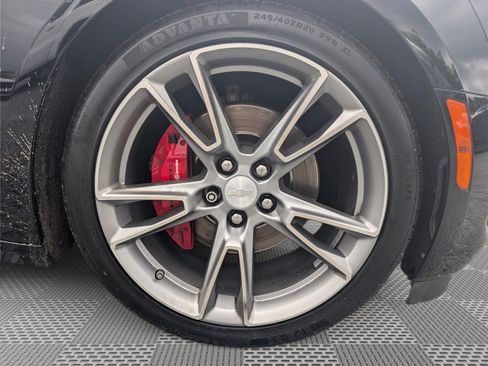 Used 2020 Chevrolet Camaro SS RWD image 9