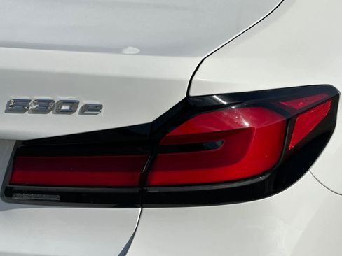 Certified 2023 BMW 530e 530e w/ Convenience Package image 34