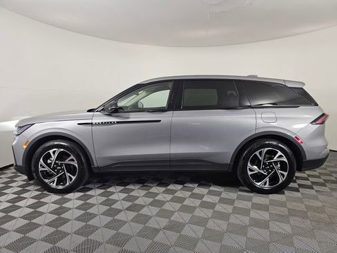 New 2025 Lincoln Nautilus Premier w/ Jet Appearance Package AWD/4WD image 4