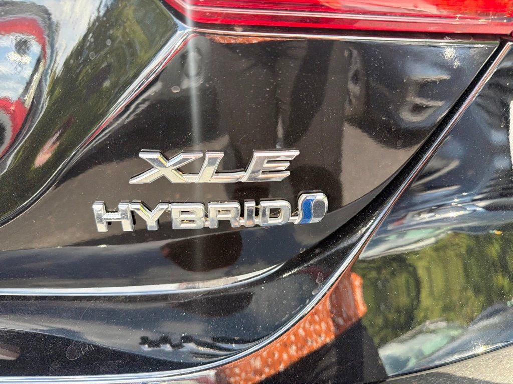 Used 2022 Toyota Camry XLE FWD image 10