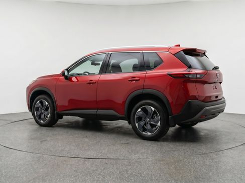 Used 2025 Nissan Rogue SV AWD/4WD image 6