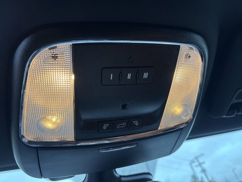 Used 2021 Jeep Grand Cherokee SRT image 25