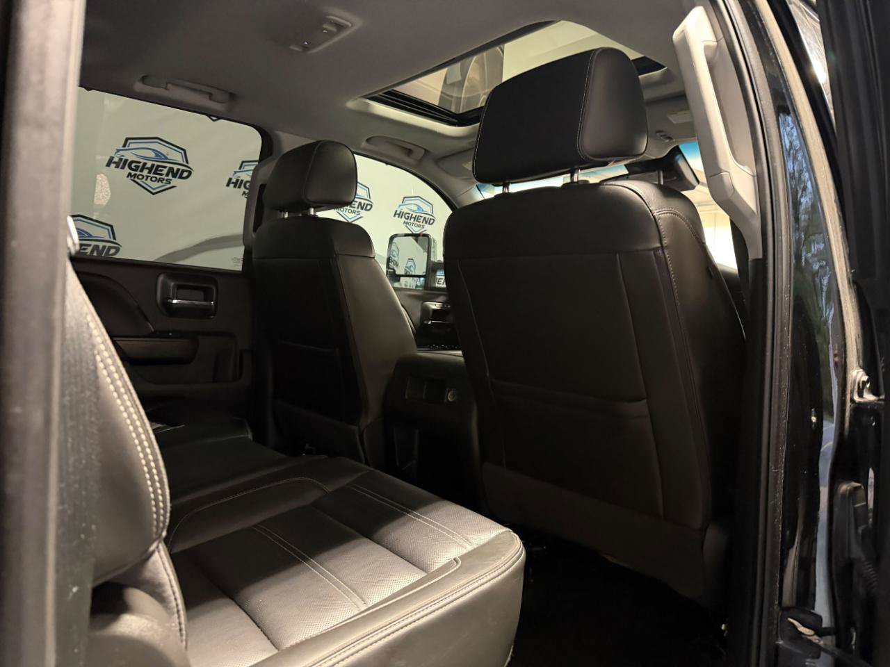 Used 2018 GMC Sierra 2500 Denali w/ Suspension Package, Off-Road AWD/4WD image 22