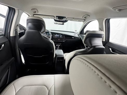 New 2026 Kia Niro EX FWD image 17